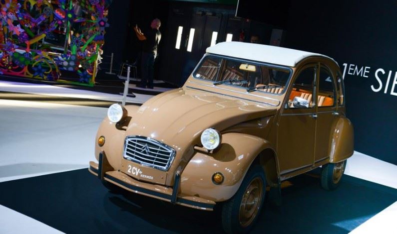 El Automóvil y la Moda en el Salón de París