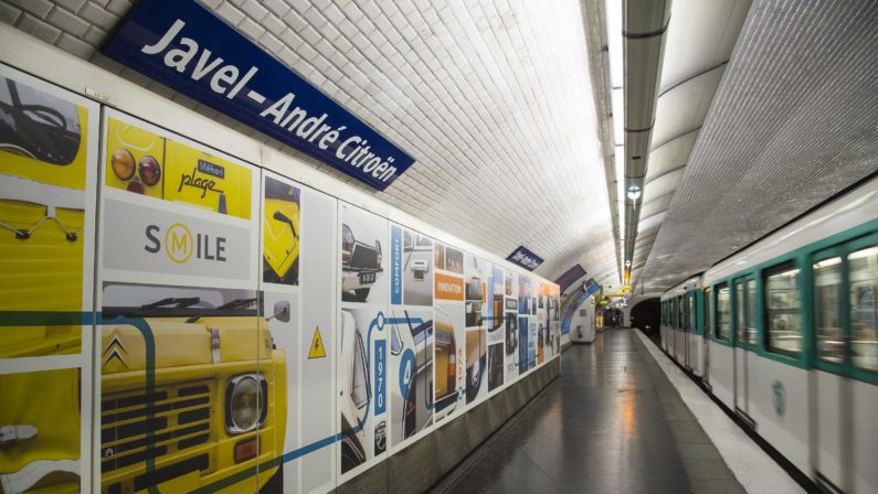 La estación de metro JAVEL-ANDRÉ CITROËN, premiada por su nueva decoración.